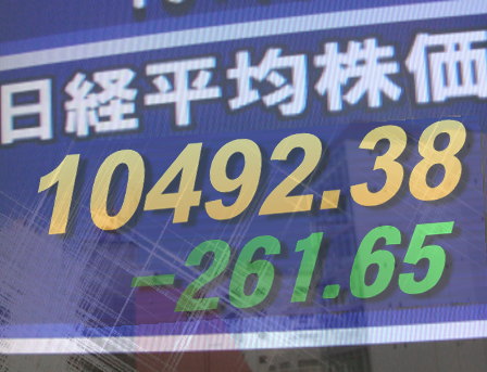 ２日後場の東京株式市場は、一段とジリ安。ＮＹ株の急反落と円相場の強含みに加え、中国株の下ラックが伝えられたためて控え気分が広がり、自動車、機械などが一段安となり、大手銀行株も軟調。東証１部の値上がり銘柄数は７６銘柄（約５％）だった。