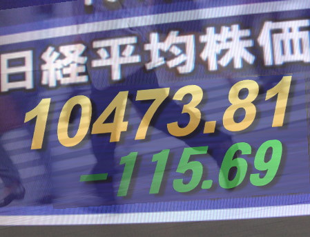 １０日前場の東京株式市場は、主力株中心に模様ながめ。内閣府が朝発表した１０～１２月のＧＤＰ（国内総生産）改定値が年率１．３％減となり、円相場も強含みとなったため、鉄鋼、機械、卸売り、金属製品などが安くなり、自動車、電気機器なども軟調。