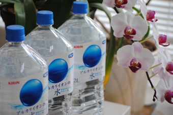 ２００８年に１４社で発足した企業連合「海外水循環システム協議会（ＧＷＲＡ）」は、水処理装置・部品関連メーカーを中心として、ゼネコン、総合商社、金融なども含めて、参加企業が約５０社に達している。