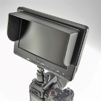 一眼レフカメラのアクセサリーシューや三脚に装着できるエバーグリーンの7インチ液晶モニター「DN-TLHM667」 一眼レフカメラのアクセサリーシューや三脚に装着できるエバーグリーンの7インチ液晶モニター「DN-TLHM667」
