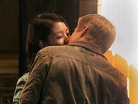 歌手BoAとハリウッド新鋭スターDerek Houghのキスシーン写真が公開された。写真=Too FAB/BoAツイッター

