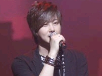 韓国歌手シン・ヘソンがツアーの本格的な始まりであるソウルコンサートを終えた。
