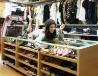 ファッショニスタ、イ･ヘヨンは二冊目の著書「ファッションバイブル（The Fashion Bible）」で、デビュー以降未公開だった自分のドレスルームを初めて公開した。写真＝SUKエンターテインメント