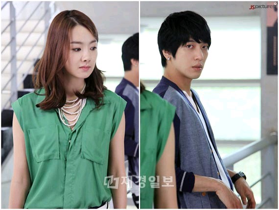 少女マンガの一場面のように爽やかな“純情キス”が話題になった、韓国MBCの「君は僕に恋をした(邦題：オレのことスキでしょ)」のイ・シン(チョン・ヨンファ)とチョン・ユンス(ソ・イヒョン)がロマンチックな不意打ちのキスの後、相反する表情で再開するシーンが公開された。