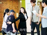 18日夜9時55分放送の「スパイ・ミョンウォル」（製作イキムプロダクション/演出ファン・インヒョク）第3話では、ミョンウォル（ハン・イェスル）がカン・ウ（エリック）の命を助けてあげたことから彼の警護官をすることになる。