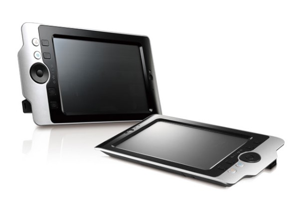 アイ・オー・データ機器は20日、7.0インチディスプレイ搭載のAndroidタブレット「IAT-PSR701」を8月上旬に発売すると発表した。