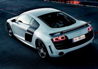 アウディ・ジャパンスが国内では5台限定で販売するスポーツカー「アウデ R8」の限定生産バージョン「アウディR8 GT」。 アウディ・ジャパンスが国内では5台限定で販売するスポーツカー「アウデ R8」の限定生産バージョン「アウディR8 GT」。