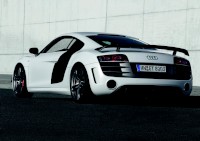 アウディ・ジャパンスが国内では5台限定で販売するスポーツカー「アウデ R8」の限定生産バージョン「アウディR8 GT」。 アウディ・ジャパンスが国内では5台限定で販売するスポーツカー「アウデ R8」の限定生産バージョン「アウディR8 GT」。