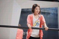 18日に車の事故により入院中だった韓国MBC水木ドラマ「君は僕に恋をした」（邦題：オレのことスキでしょ）を好演中の女優パク・シネの所属事務所関係者は24日、「パク・シネは23日から撮影に復帰した」と明らかにした。