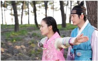 韓国KBSの水木ドラマ「姫の男」でさわやかなロマンスを繰り広げ視聴者を魅了しているシウォンカップル(シフとチェウォンから一文字とって)がハッとするような危険に遭遇し、注目を浴びている。 韓国KBSの水木ドラマ「姫の男」でさわやかなロマンスを繰り広げ視聴者を魅了しているシウォンカップル(シフとチェウォンから一文字とって)がハッとするような危険に遭遇し、注目を浴びている。