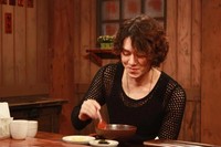 人気男性グループ「SUPER JUNIOR」のメンバーで、正直で堂々としたところが魅力の“宇宙大スター”キム・ヒチョルがチョンダム洞の路地裏を訪れた。 人気男性グループ「SUPER JUNIOR」のメンバーで、正直で堂々としたところが魅力の“宇宙大スター”キム・ヒチョルがチョンダム洞の路地裏を訪れた。