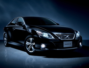 トヨタ自動車＜７２０３＞（東１）は、マークＸに特別仕様車２５０Ｇ『Ｒｅｌａｘ　Ｓｅｌｅｃｔｉｏｎ・Ｂｌａｃｋ　Ｌｅａｔｈｅｒ　Ｌｉｍｉｔｅｄ』と２５０Ｇ　Ｆｏｕｒ『Ｂｌａｃｋ　Ｌｅａｔｈｅｒ　Ｌｉｍｉｔｅｄ』を設定し、全国のトヨペット店を通じて、９月１１日から発売すると発表した。