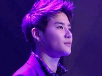 韓国男性アイドルグループ「JYJ」のキム・ジュンスが「女の香り」のOSTで音楽チャート1位に輝いた。
