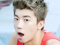 韓国のタレント、ソン・ホヨンが司会を務める韓国の新しい芸能情報番組「K-STAR news」で、野獣系アイドルグループ「2PM」のメンバー、チャン・ウヨンの才能の秘密が暴かれる！