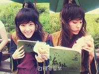 韓国ガールズグループ「T-ARA」（ティアラ）のヒョミンが、サークルレンズ装着に関する疑惑に答えた。