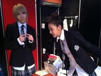 2NE1のサンダラ・パクは16日午後3時30分ごろ、自身のme2day(韓国版ツイッター)にコミカルな写真を投稿した。写真＝サンダラ・パクのme2day
