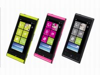 KDDI、スマホ「Windows Phone IS12T」を今月25日に発売開始
