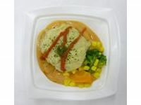 ファミリーマートの惣菜・サラダ新ブランド「彩り famima DELI」ロールキャベツ　398円（税込）（写真：ファミリーマート提供）
