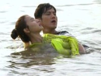 27日に放送された韓国MBC週末ドラマ「1000回のキス」第3話でソ・ヨンヒ&ジ・ヒョンウ、リュ・ジン&キム・ソウンカップルの異色の出会いが描かれ、視聴者の目を引いている。 27日に放送された韓国MBC週末ドラマ「1000回のキス」第3話でソ・ヨンヒ&ジ・ヒョンウ、リュ・ジン&キム・ソウンカップルの異色の出会いが描かれ、視聴者の目を引いている。