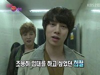 27日に放送された韓国2TV「芸能街中継」で、最近ミュージックバンクに出演した韓国男性アイドルグループ「SUPER JUNIOR」（スーパージュニア）のメンバー、キム・ヒチョルの姿が公開された。
