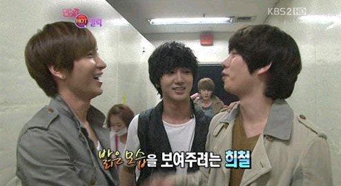 27日に放送された韓国2TV「芸能街中継」で、最近ミュージックバンクに出演した韓国男性アイドルグループ「SUPER JUNIOR」（スーパージュニア）のメンバー、キム・ヒチョルの姿が公開された。
