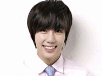 男性アイドルグループ「SS501」（ダブルエスゴーマルイチ）メンバーで、ソロ歌手として人気を集めているパク・ジョンミンが、韓国MBCエブリワンの「ジョン・ボソクの淸潭洞夜中1時」に出演した。
