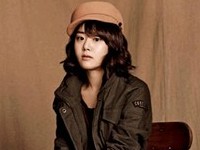 韓国のカジュアルブランド「BASIC HOUSE(ベーシックハウス)」が俳優ウォンビンと女優ムン・グニョンをモデルに起用した秋のファッショングラビアを公開し、フィールドジャンパーで完成するカジュアルファッションを提案した。