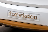 独自動車大手ダイムラーは1日、独化学大手BASFと共同で新しいコンセプトの電気自動車（EV）「スマート・フォービジョン（smart forvision）」を開発したと発表した。