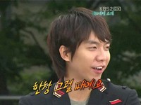 韓国KBS「ハッピーサンディー1泊2日」で行われた1歳から102歳までの視聴者100名が集う視聴者ツアー第3弾で、歳を問わずに女性視聴者たちから最も愛されたのはイ・スンギだった。
