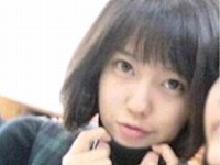 韓国ガールズグループ｢T-ARA」(ティアラ)のメンバー、ヒョミンが高校時代の写真を公開して話題となっている。写真＝ヒョミンのツイッター
