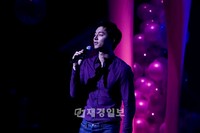 6日、午後2時ソウル・ソンドン区のCGV劇場で開かれた映画「るつぼ」の試写会で主演の韓国俳優コン・ユは「ユン・ウネ、イム・ソジョン、チョン・ユミの中で一番理想の女性は誰？」という質問を受けた。