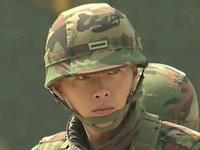 韓国で海兵隊に服務中のヒョンビンがマラソン大会に参加する。

