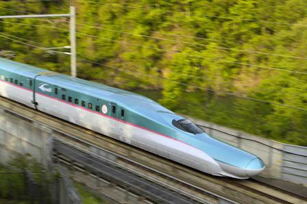 新型車両E5系（画像提供：JR東日本）