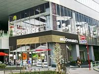 マクドナルド、24日と25日にバーガー類1個買えば「ハンバーガー無料券」配布（画像提供：財経新聞社）