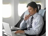 JAL、国際線で機内インターネット接続サービスを開始　2012年夏から（画像提供：日本航空）
