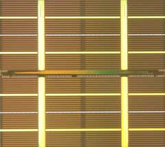 25nmプロセス4GビットDDR3 SDRAM（画像提供：エルピーダメモリ）