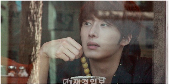 10月末に放送予定のチョン・イル主演tvNドラマ『イケメンラーメン屋』がついに撮影に入り、作品の輪郭を現し始めた。写真＝ファンタジオ