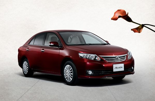 アリオン特別仕様車　A18“Gパッケージ・Limited Power-Seat Edition”2WD　(ブラッキッシュレッドマイカ)（画像提供：トヨタ自動車）
