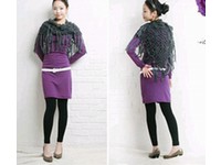 韓国のコミュニティー掲示板で4日、「フィッティングモデル時代のク・ハラ」という題目の写真が掲載され、話題となっている。写真=オンラインコミュニティ