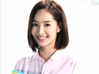 韓国の人気女優パク・ミニョンが、韓国KBS2TV「姫の男」の後続として12日に初放送される新水木ドラマ「栄光のジェイン」で、身寄りのない孤独な環境の中でも“白衣の天使”として明るく生きていくユン・ジェイン役を熱演する。写真=キムジョンハクプロダクション