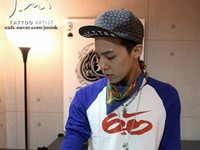 韓国の人気グループ「BIGBANG」のG-DRAGON（本名：クォン・ジヨン）が大麻を吸引したとして検察に摘発された。