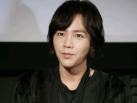 韓国の人気俳優チャン・グンソクと女優キム・ハヌルが主演の映画『きみはペット』の制作報告会が5日午前、ソウルロッテシネマ・ピカデリーにて開かれた。同報告会にはチャン・グンソクとキム・ハヌルが参加した。
韓国の人気俳優チャン・グンソクと女優キム・ハヌルが主演の映画『きみはペット』の制作報告会が5日午前、ソウルロッテシネマ・ピカデリーにて開かれた。同報告会にはチャン・グンソクとキム・ハヌルが参加した。