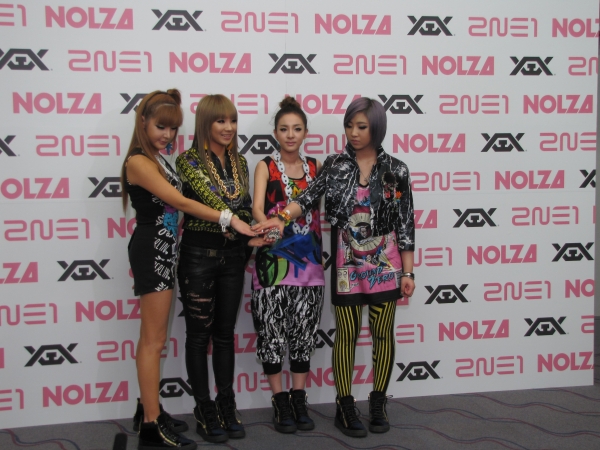 2NE1、日本初ツアー「NOLZA in Japan」:フォトセッション(37)
