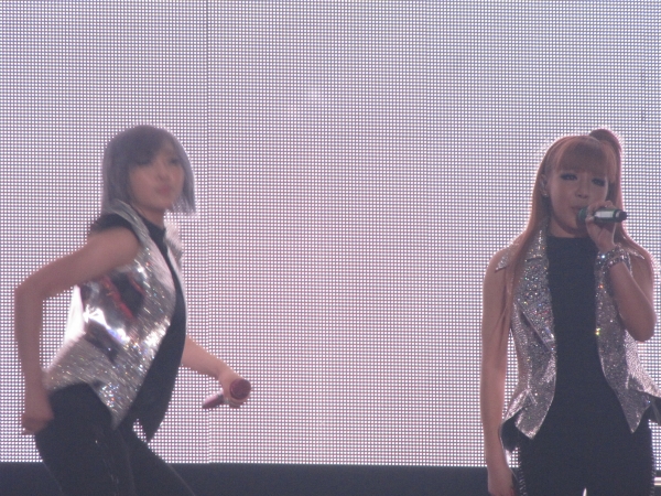 2NE1、日本初ツアー「NOLZA in Japan」:ライブ(41)