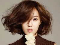 韓国のセクシーアイドルグループ「T-ara」（ティアラ）のメンバー、ヒョミンが清純な秋の女神に変身した。 
