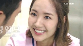 女優パク・ミニョンがドラマ『栄光のジェイン』に眩しい笑顔で登場、視聴者を虜にした。