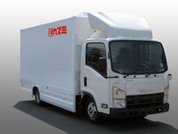 移動販売車のイメージ図（いすゞエルフ）（画像提供：伊藤忠商事）