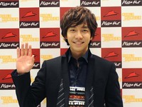 韓国の人気俳優イ・スンギの慈善ファンサイン会が開催された。写真＝イ・スンギ