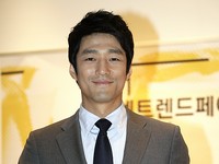 チ・ジニ「2011工芸トレンドフォア」の広報大使に抜擢(3) チ・ジニ「2011工芸トレンドフォア」の広報大使に抜擢(3)