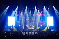 韓国の人気バンド「CNBLUE」（シーエヌブルー）が、9月に開始するアジアツアーの香港公演『2011 ASIA TOUR CONCERT “BLUESTORM” IN HONGKONG 』のコンサートチケットを1時間で完売させた。